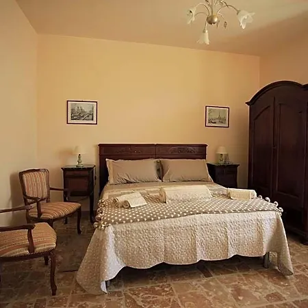 Al Canei فندق مبيت وإفطار آستي